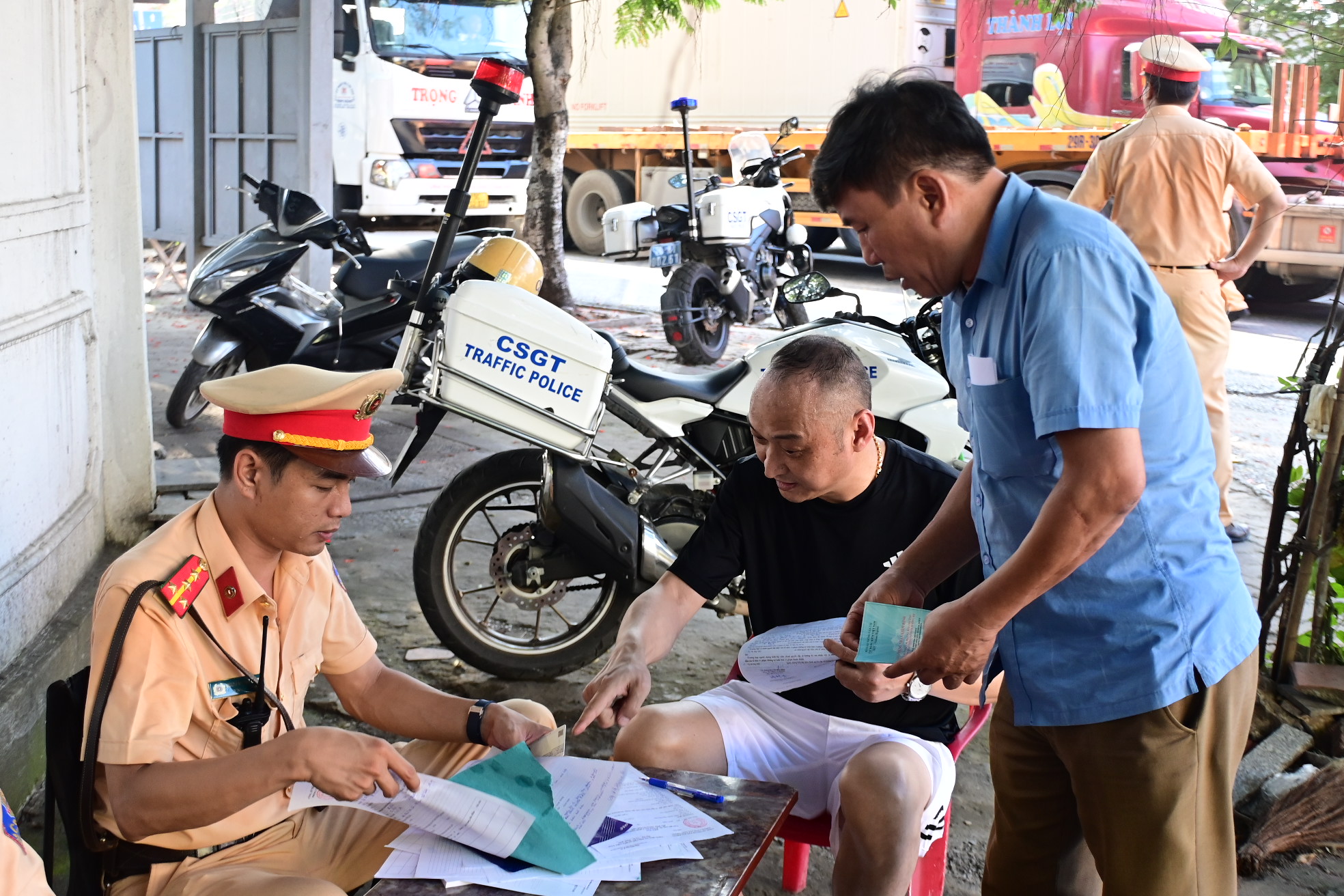 Toàn quốc xảy ra 48 vụ tai nạn giao thông đường bộ, làm chết 19 người, bị thương 37 người trong ngày 27.7